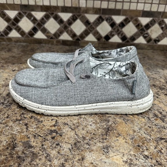 Hey Dude Women's Wendy L Linen Iron Shoes Size US 7 Gray Slip On Casual Loafer - Picture 1 of 8